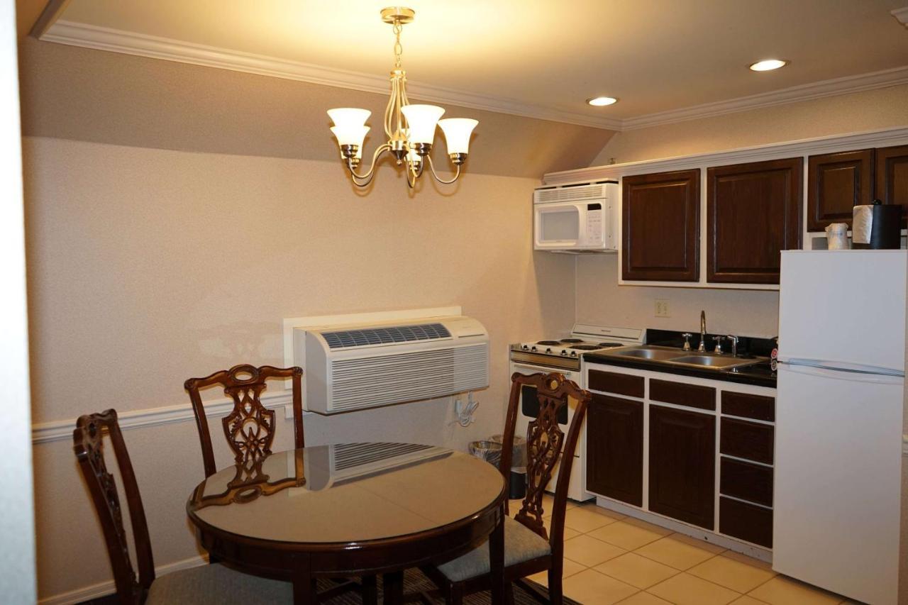 Wingate By Wyndham Bellingham Heritage Inn Экстерьер фото